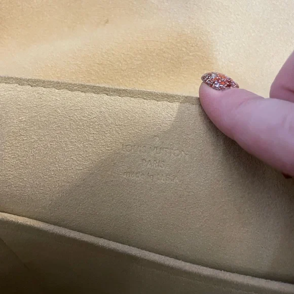 Louis Vuitton Beverly MM - Picture 10 of 15